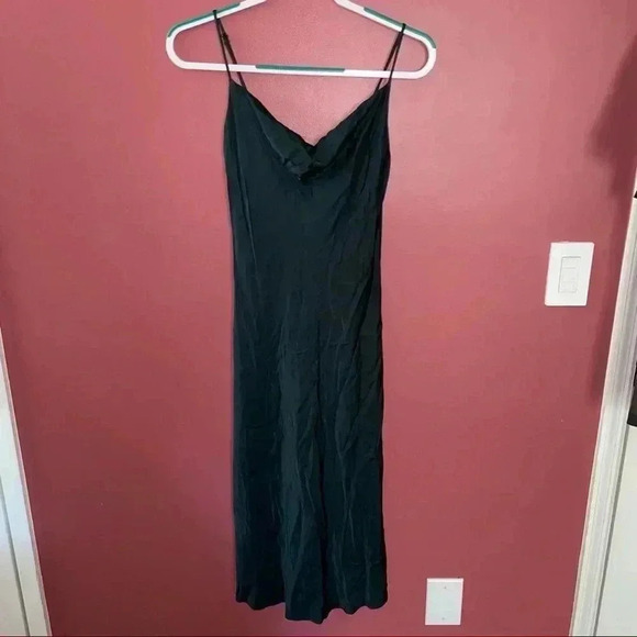 ZARA Green Satin Midi Dress - Picture 3 of 9